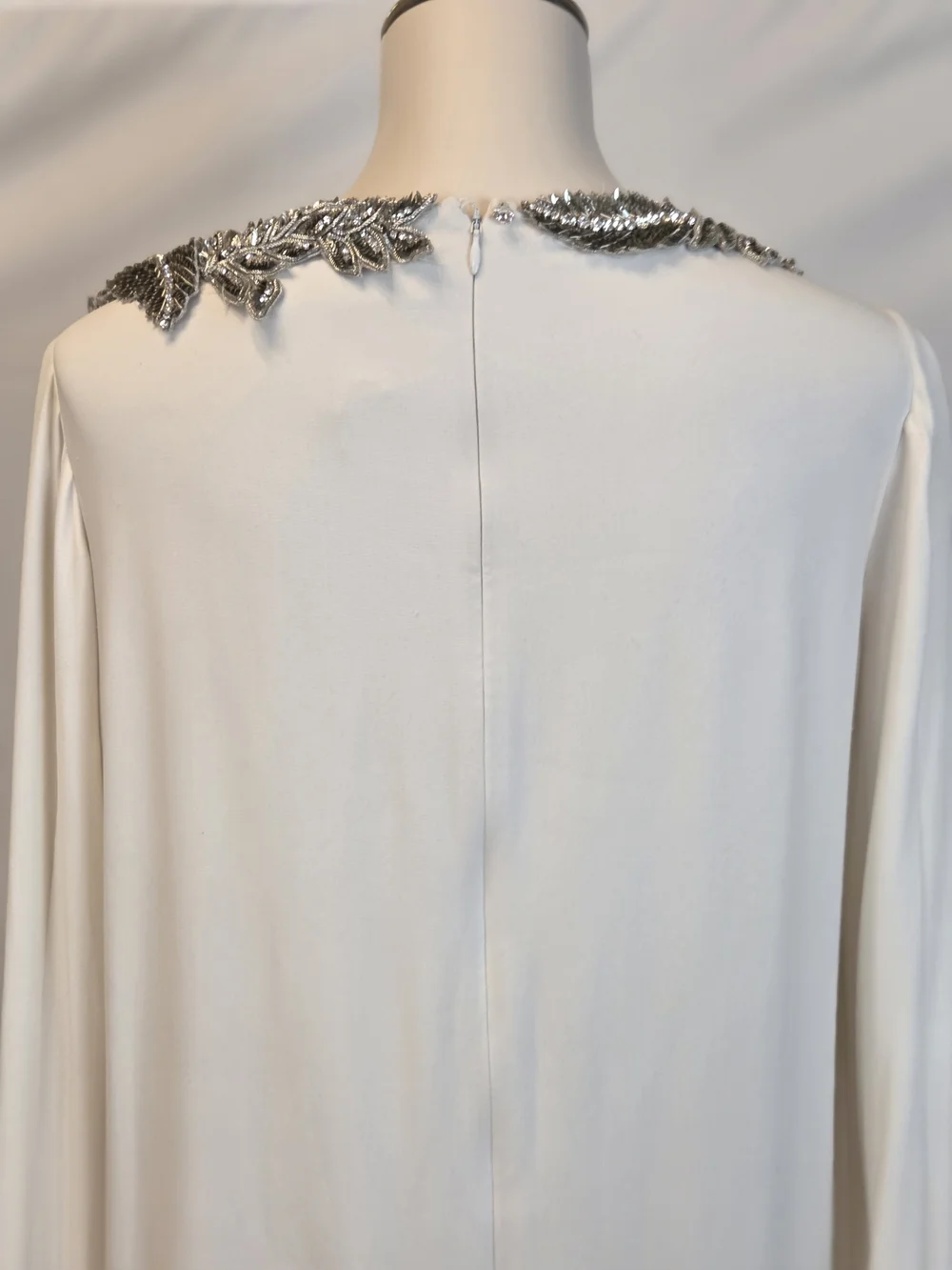 Oscar de la Renta Silk Cape Gown Embellished Neckline $12,315 NWT Size S Maxi - Picture 7 of 16